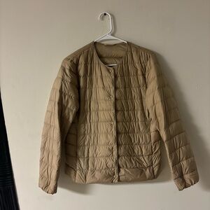Uniqlo Ultra Light Down Jacket Packable Snap Front Tan Puffer Size L